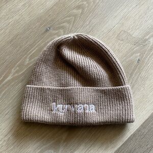 cream/light brown kurvana 100% wool beanie